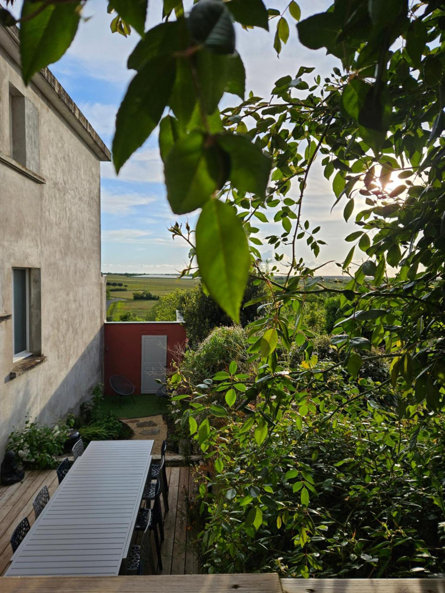 Confidences Escale A Brissac Bed & Breakfast Luaran gambar